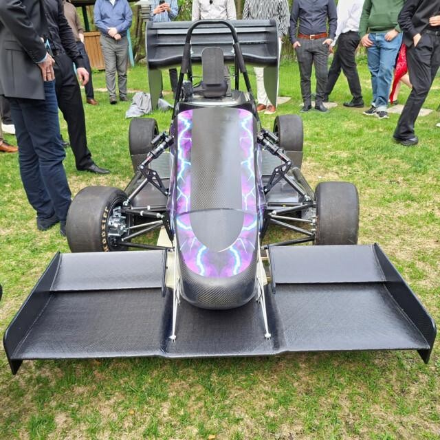 Oulun yliopiston Formula Student -tiimin uusin auto on julkaistu